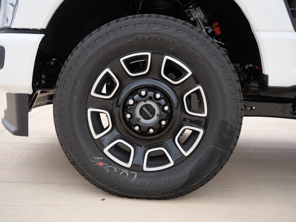New 2026 Ford F250 Platinum AWD/4WD image 9