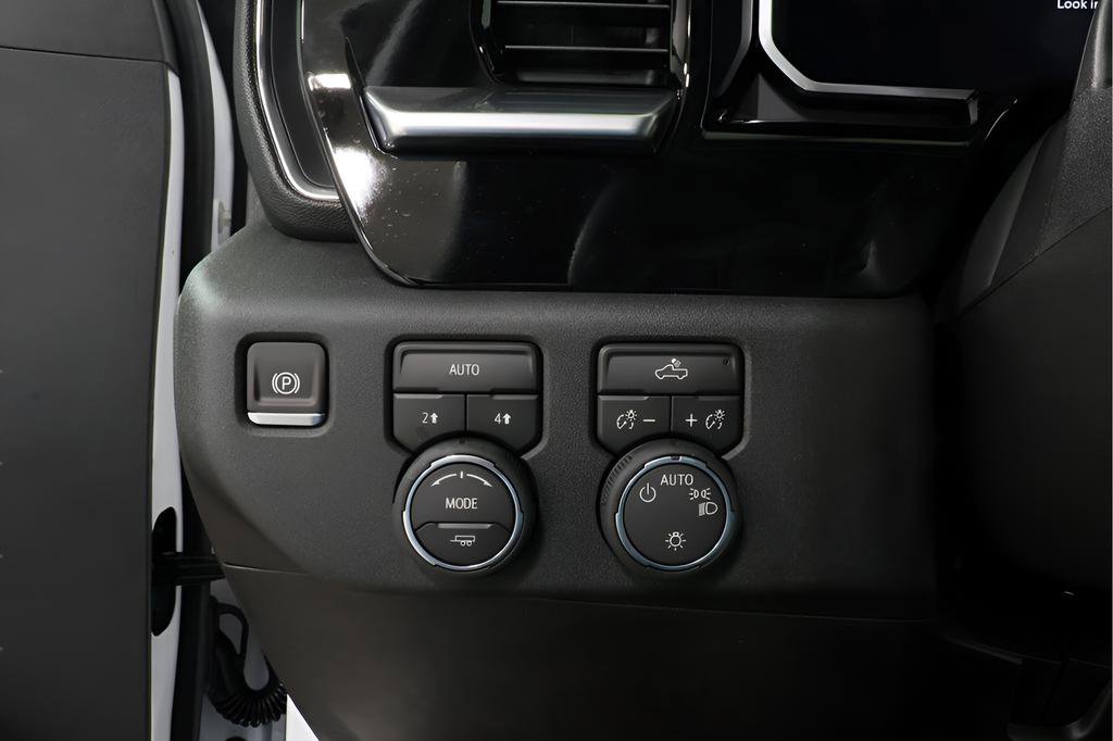 New 2026 Chevrolet Silverado 1500 LT w/ Leather Package AWD/4WD image 19