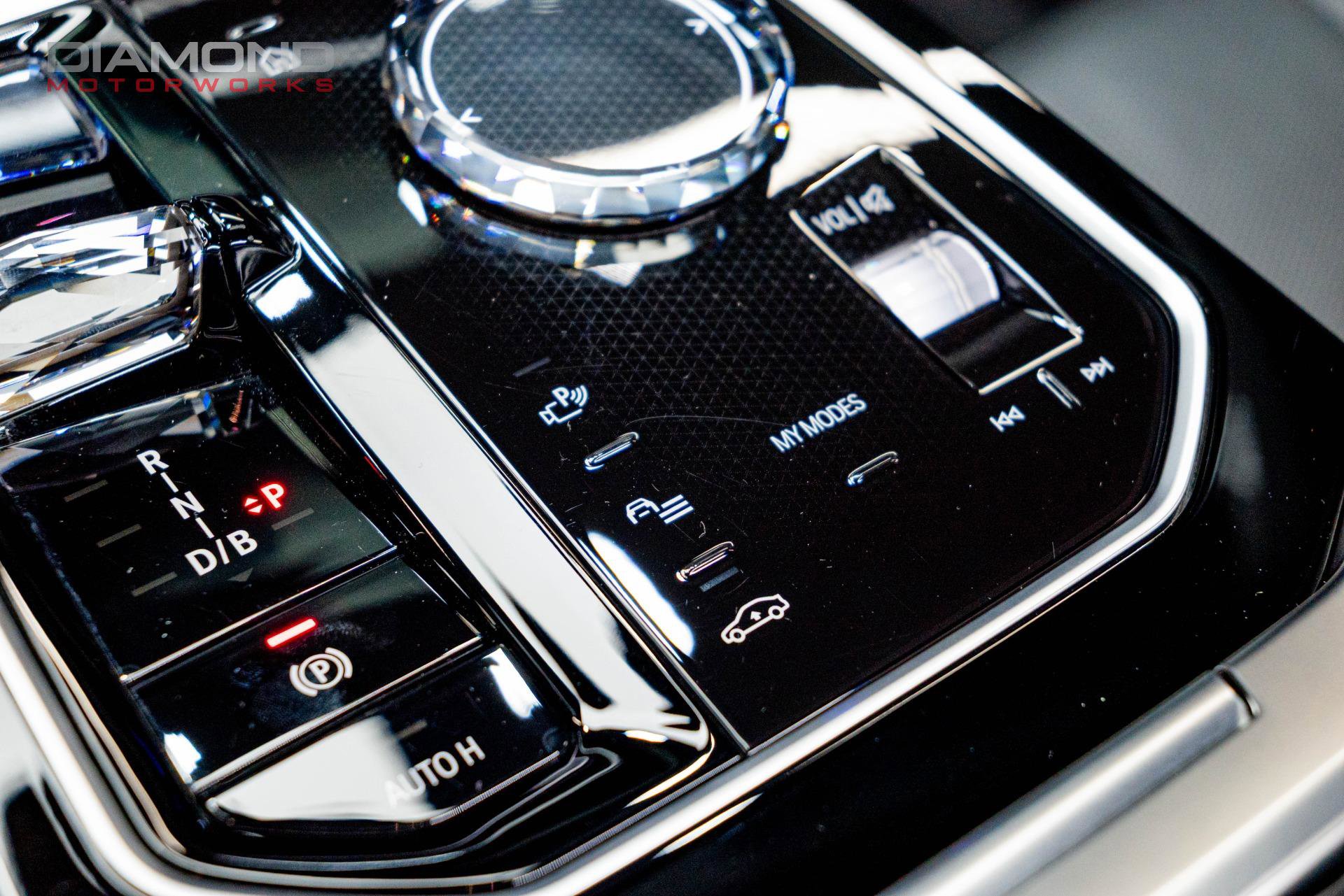 Used 2023 BMW i7 xDrive60 image 92