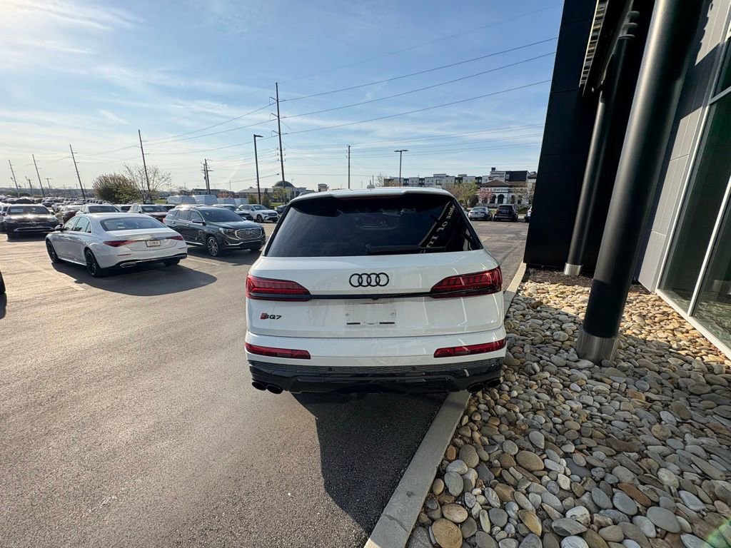 Used 2023 Audi SQ7 Prestige image 7