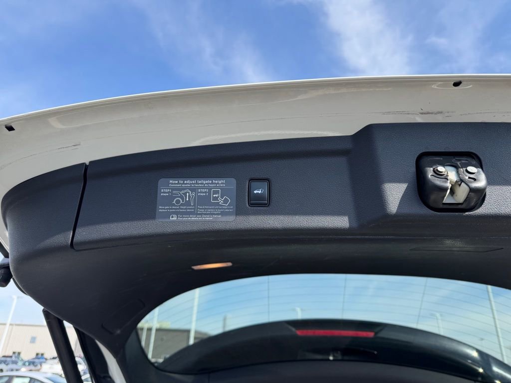 Used 2022 INFINITI QX50 Luxe w/ Appearance Package image 44