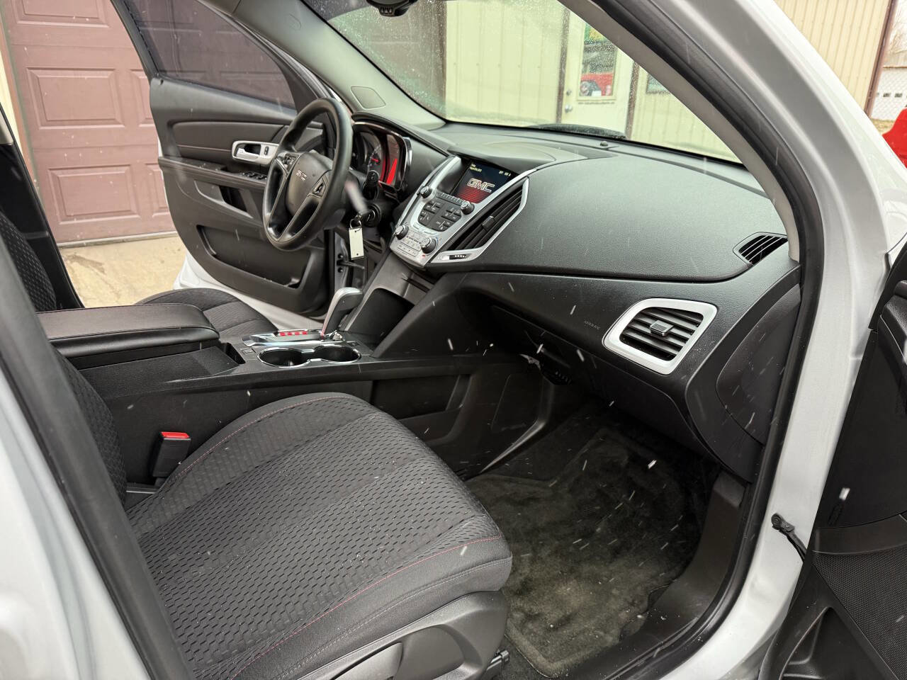 Used 2015 GMC Terrain SLE image 21