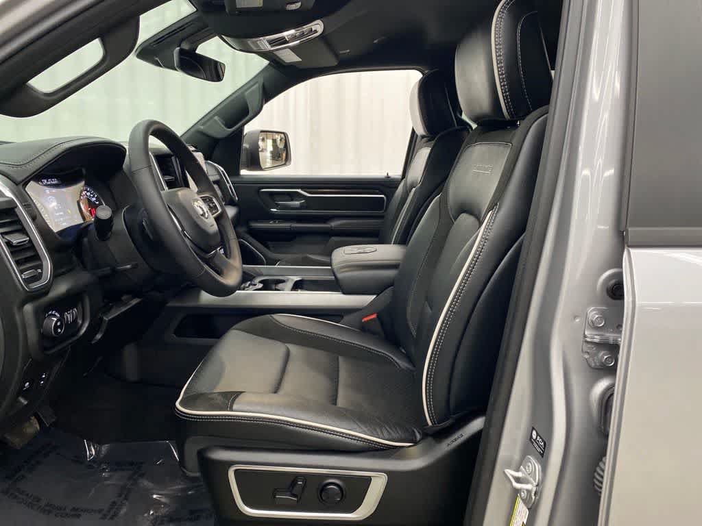 Used 2025 RAM 1500 Laramie w/ Sport Appearance Package AWD/4WD image 13