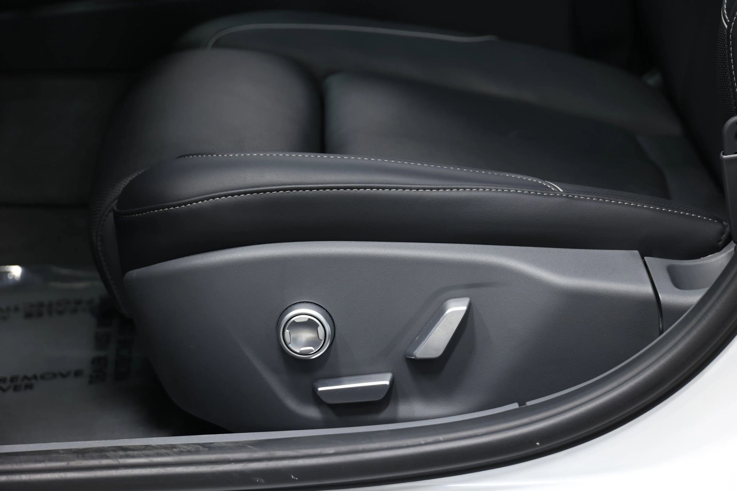 Used 2023 Lucid Air Grand Touring image 13