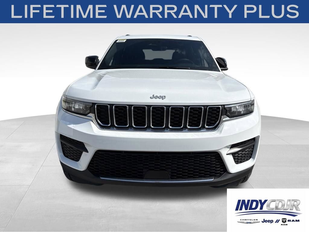New 2026 Jeep Grand Cherokee Laredo AWD/4WD image 2