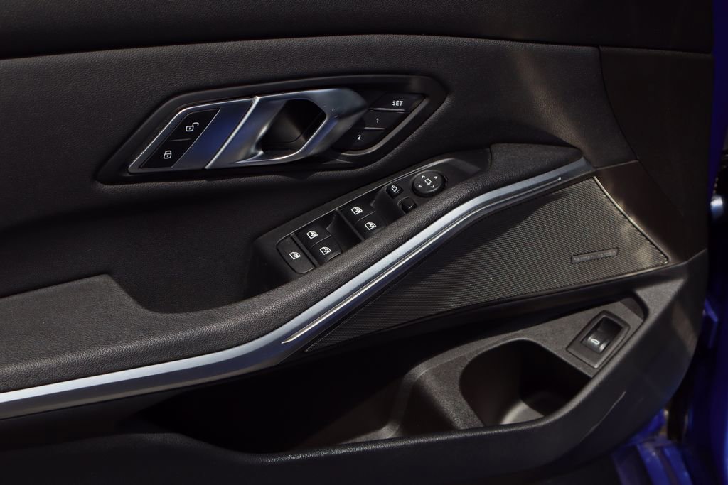 Used 2021 BMW M340i xDrive w/ Executive Package image 18