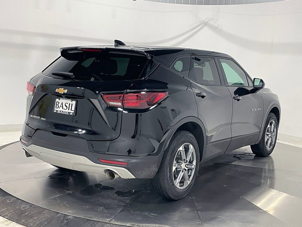 Used 2025 Chevrolet Blazer LT image 11