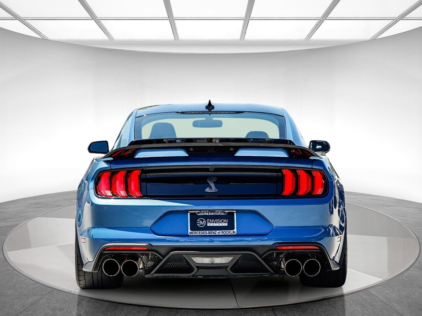 Used 2021 Ford Mustang Shelby GT500 w/ Technology Package RWD image 3