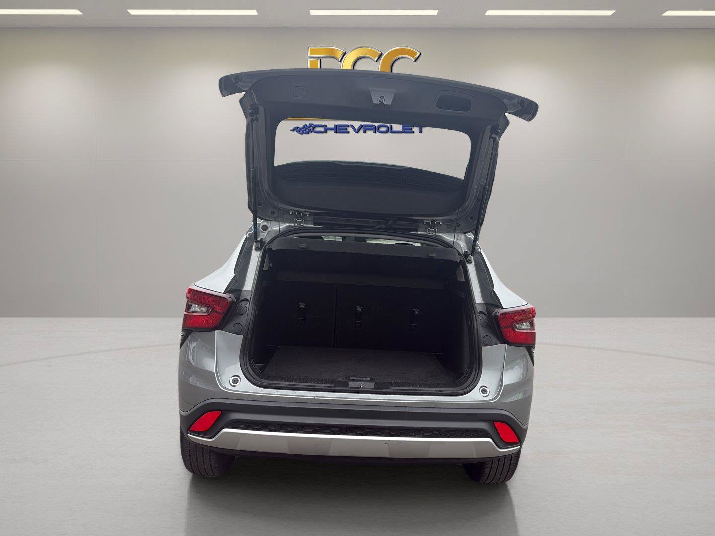 Used 2025 Chevrolet Trax LT w/ LT Convenience Package FWD image 24