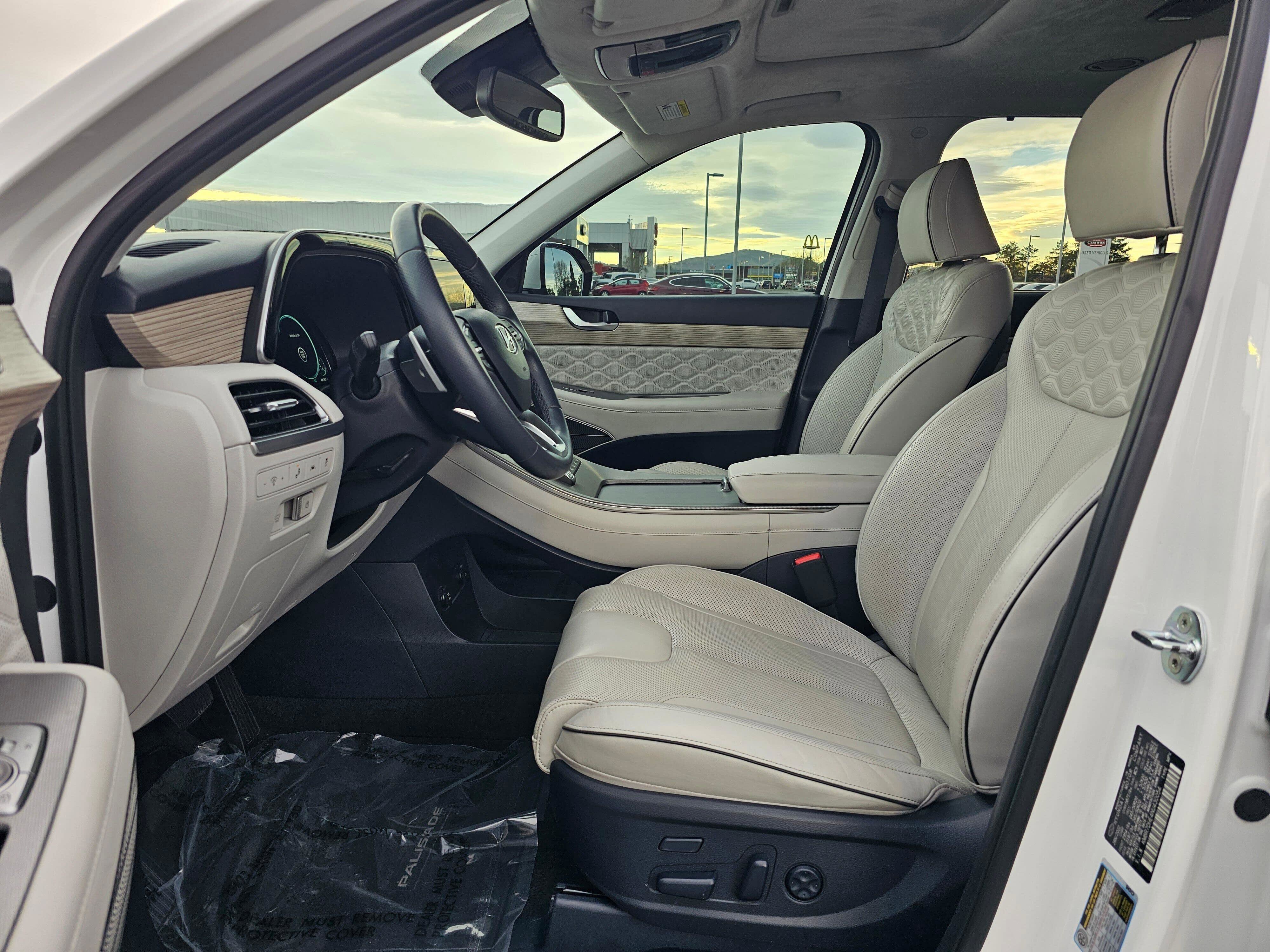 Used 2022 Hyundai Palisade Calligraphy image 19