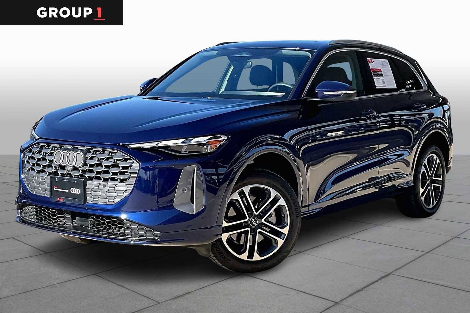 Used 2025 Audi Q5 Premium w/ Convenience Package image 1