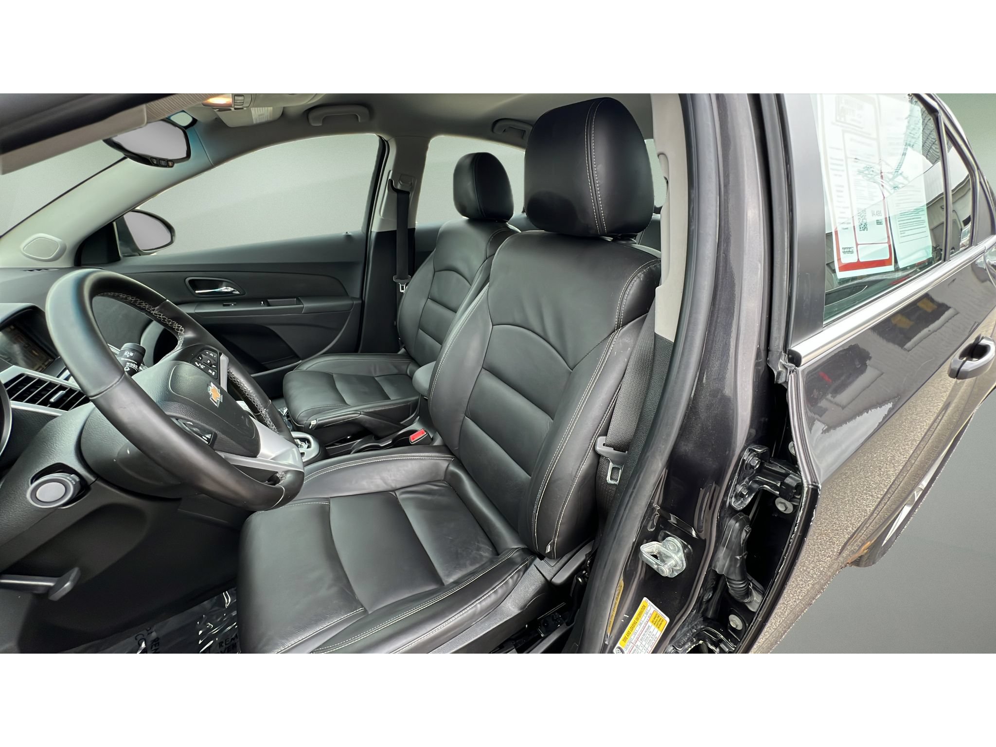 Used 2015 Chevrolet Cruze LT FWD image 23