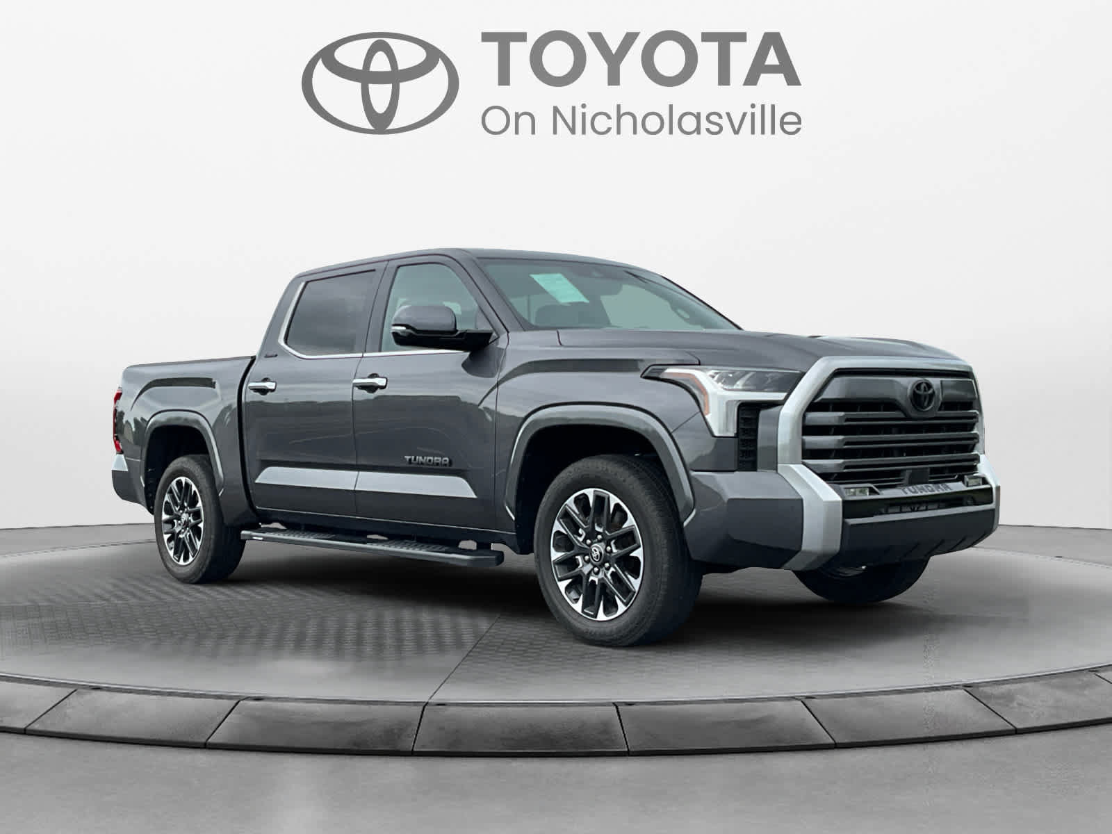 Used 2025 Toyota Tundra Limited AWD/4WD image 7
