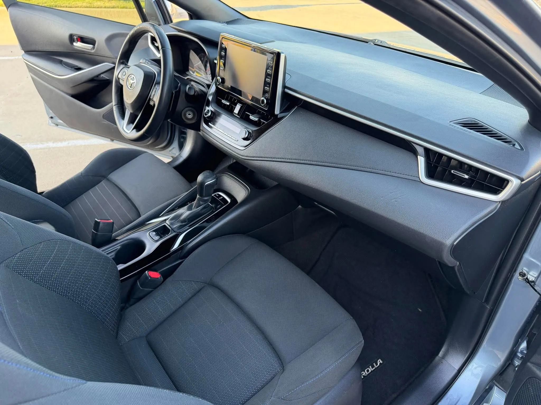 Used 2020 Toyota Corolla SE FWD image 13