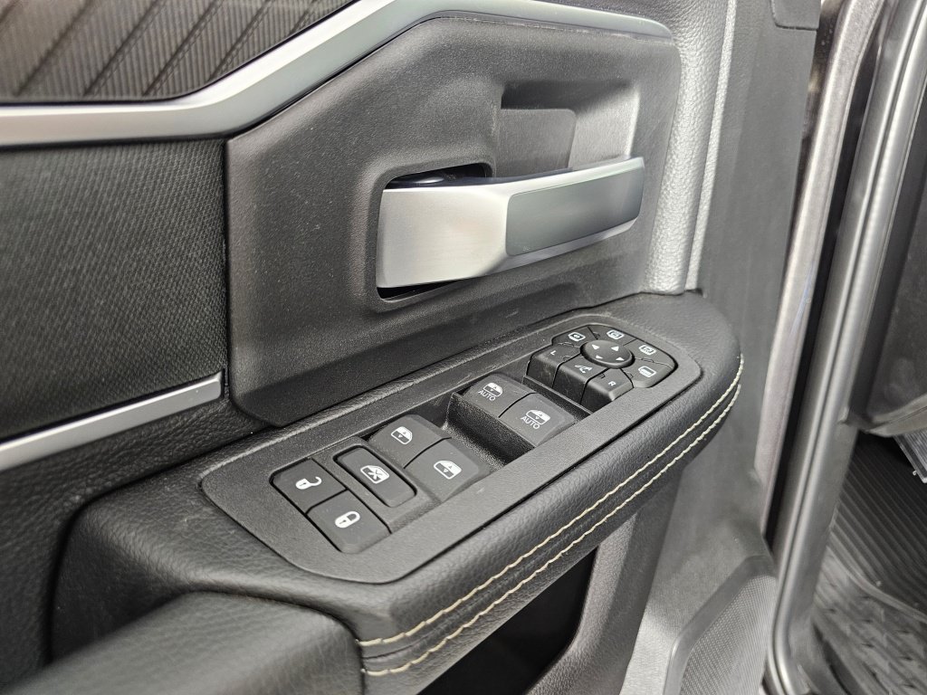 New 2026 RAM 3500 Big Horn AWD/4WD image 21