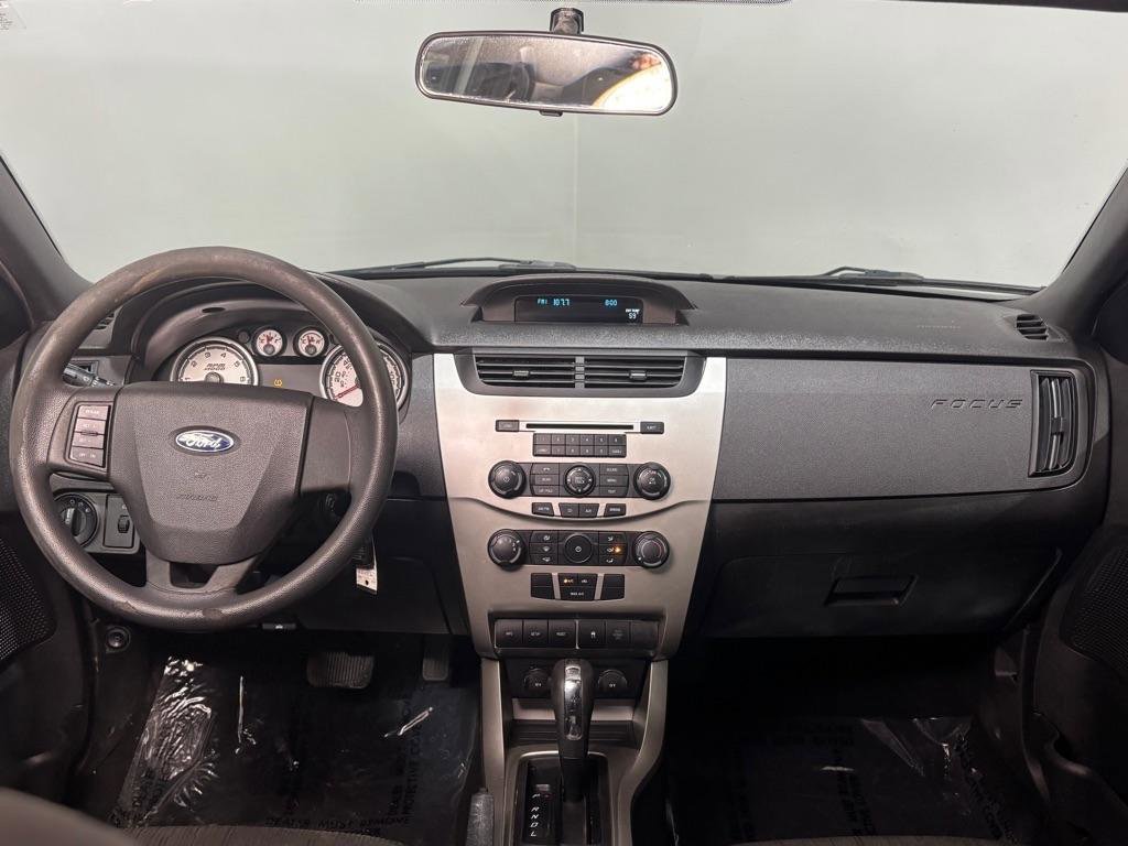 Used 2010 Ford Focus SE image 13