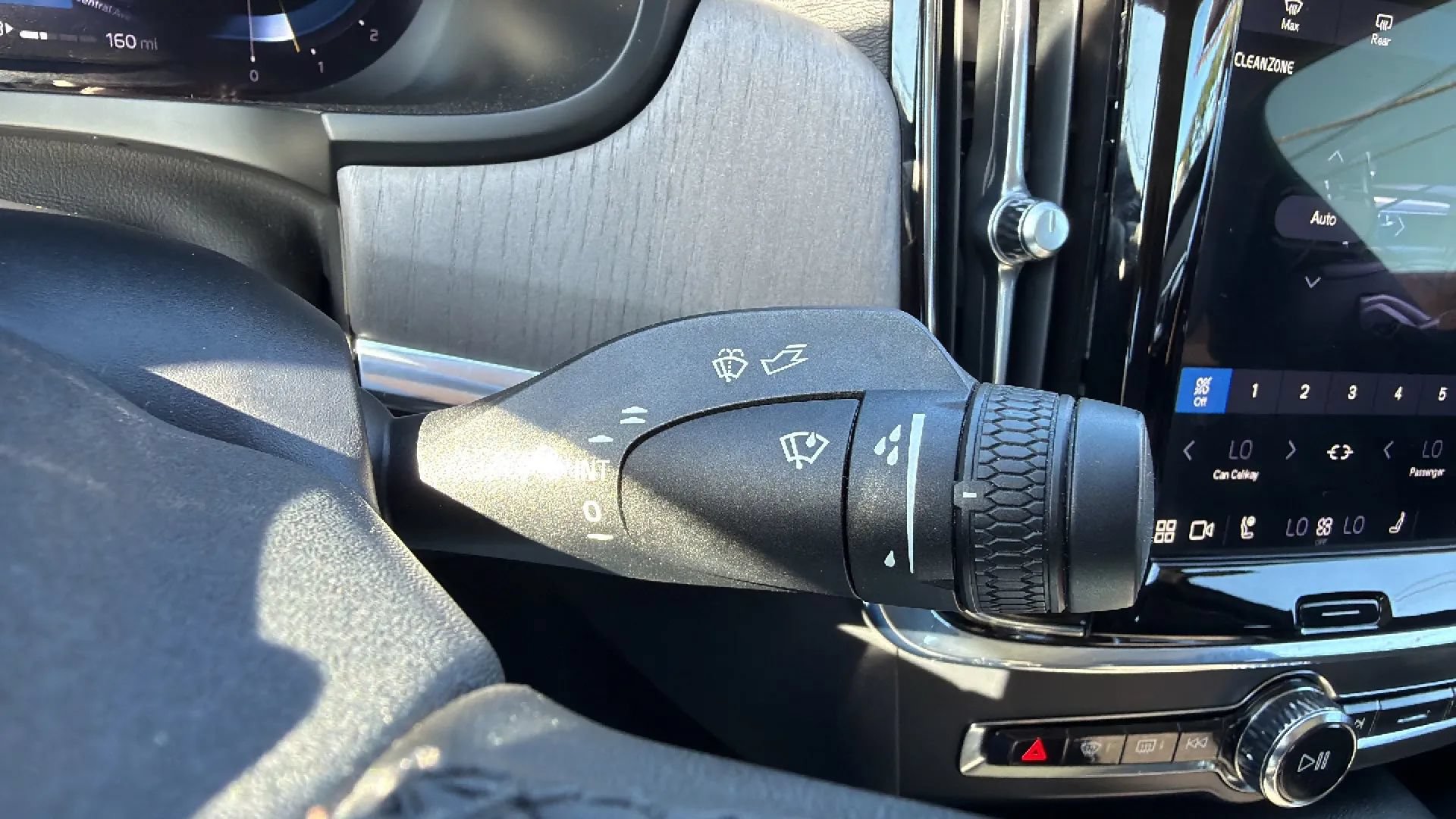Used 2024 Volvo S90 B6 Plus AWD/4WD image 13