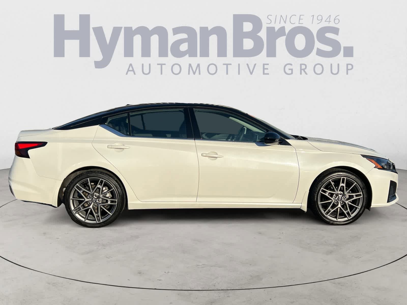 Certified 2025 Nissan Altima 2.5 SR FWD image 2