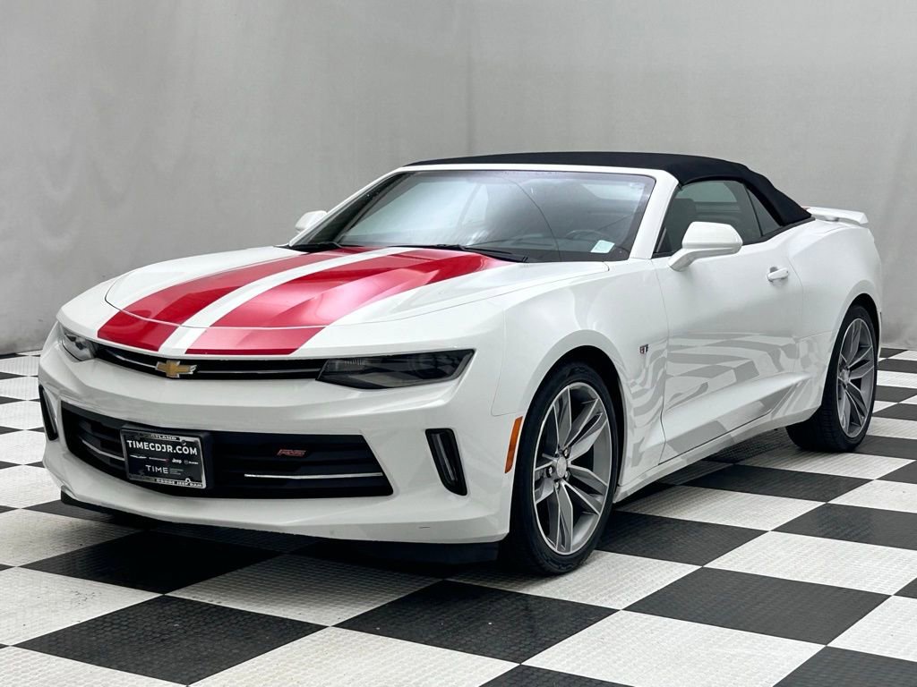 Used 2017 Chevrolet Camaro LT RWD image 4