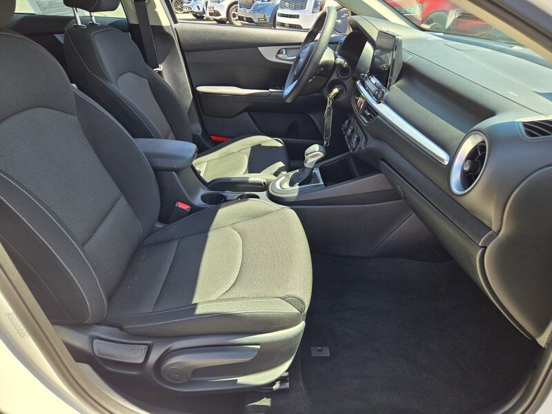 Certified 2024 Kia Forte LXS w/ LXS Technology Package FWD image 16