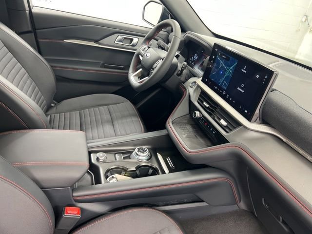 Used 2025 Ford Explorer ST-Line w/ Premium Package image 27