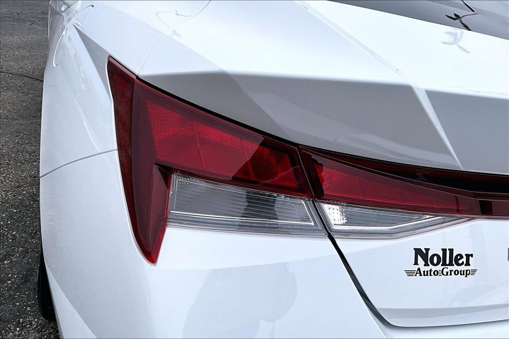Used 2024 Hyundai Elantra SE image 30