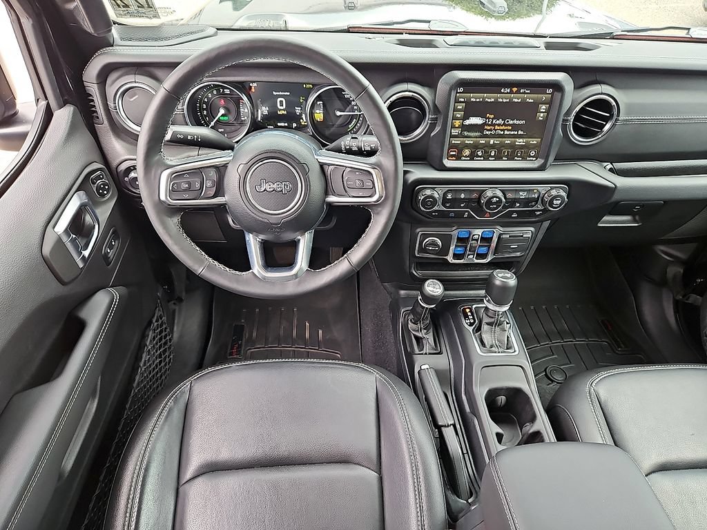 Used 2023 Jeep Wrangler Unlimited Sahara w/ Cold Weather Group AWD/4WD image 12