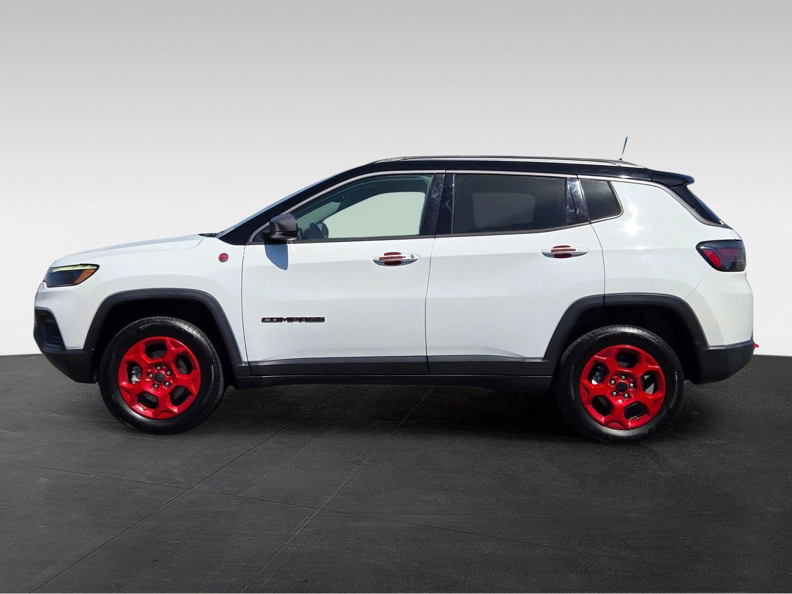 Used 2022 Jeep Compass Trailhawk w/ Trailhawk Elite Group AWD/4WD image 8