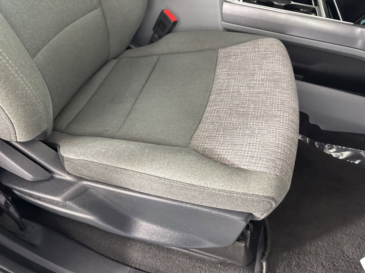 Used 2025 Ford F250 XLT w/ FX4 Off-Road Package image 32