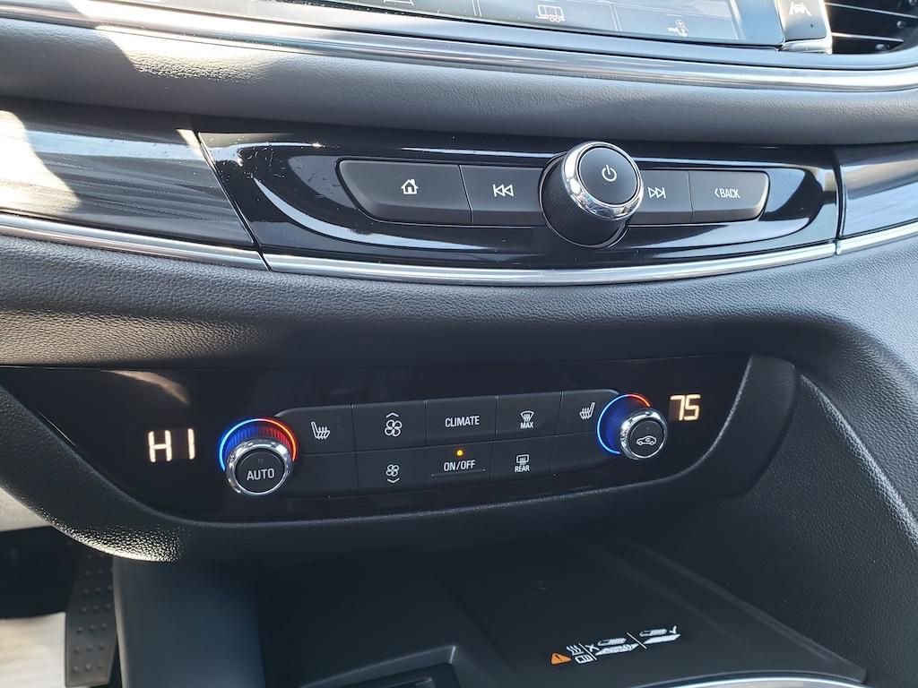 Used 2023 Buick Enclave Essence w/ Experience Buick Package image 29