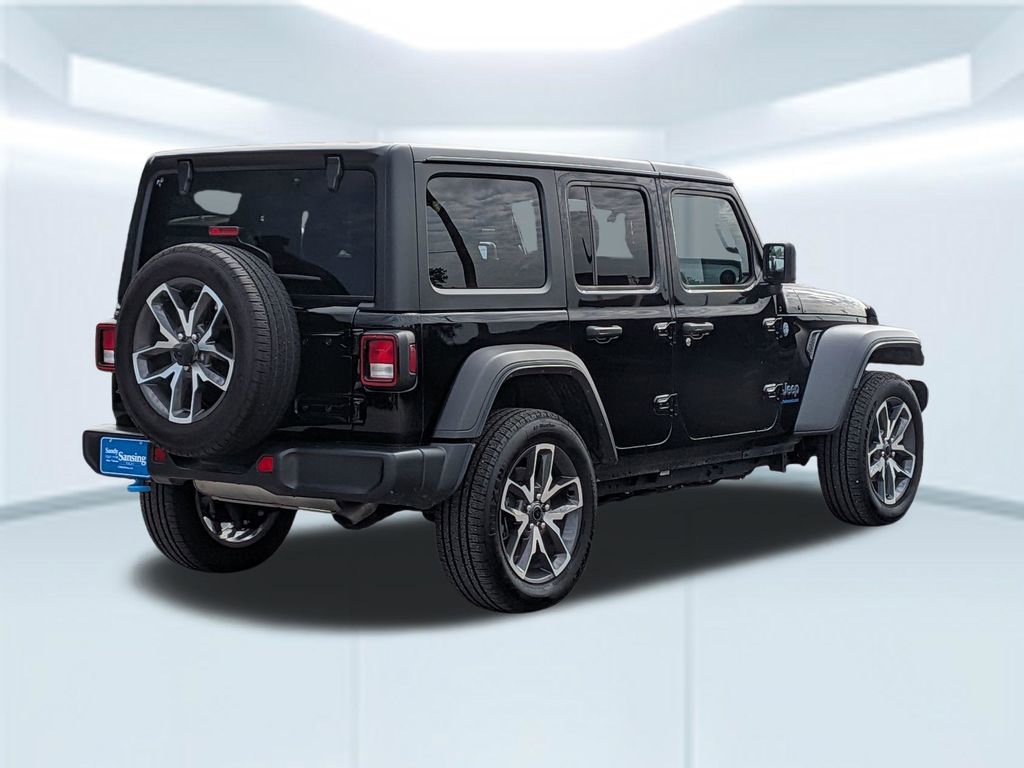 Used 2024 Jeep Wrangler Unlimited w/ Convenience Group AWD/4WD image 6