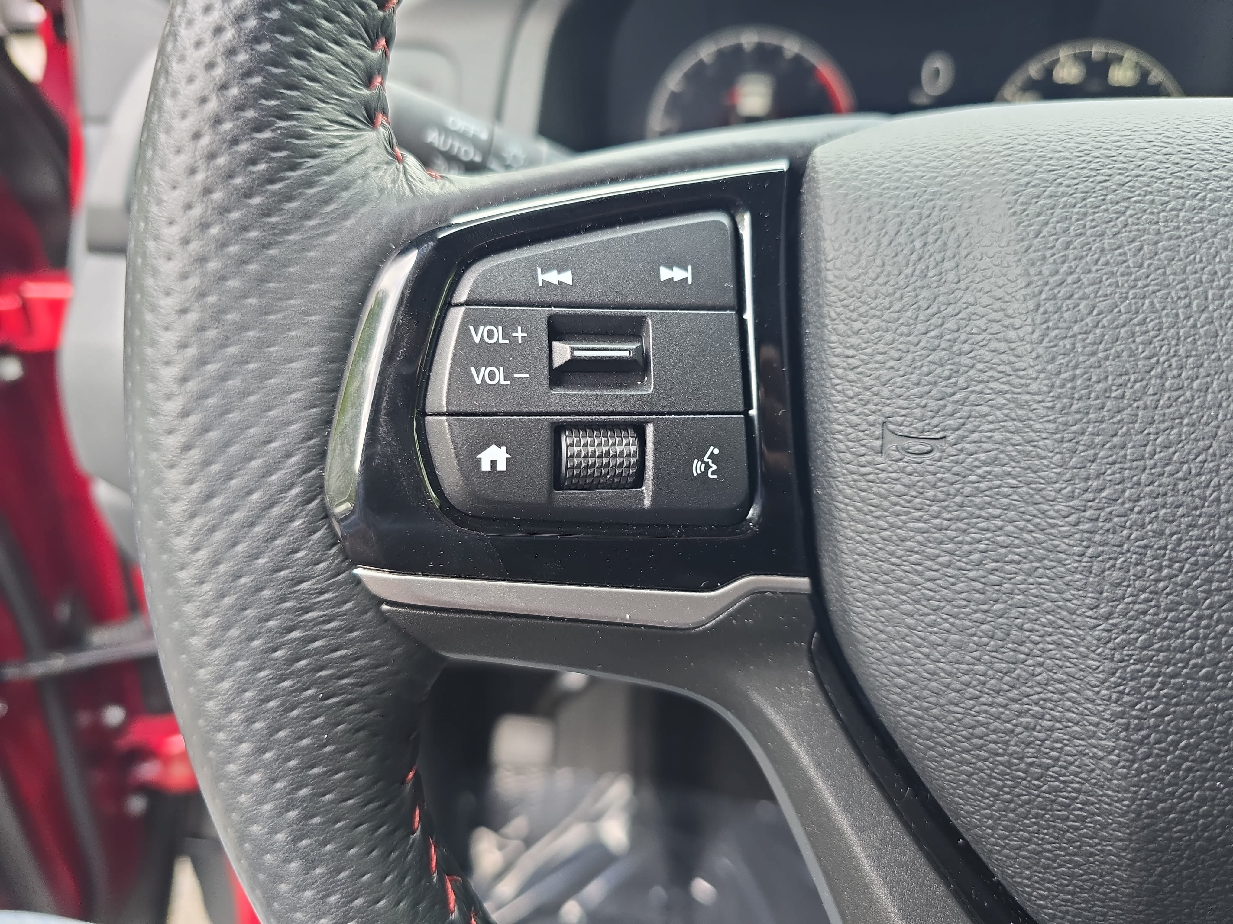 Used 2025 Honda Ridgeline Black Edition image 16