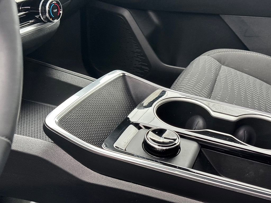 Used 2026 Chevrolet Equinox LT image 11