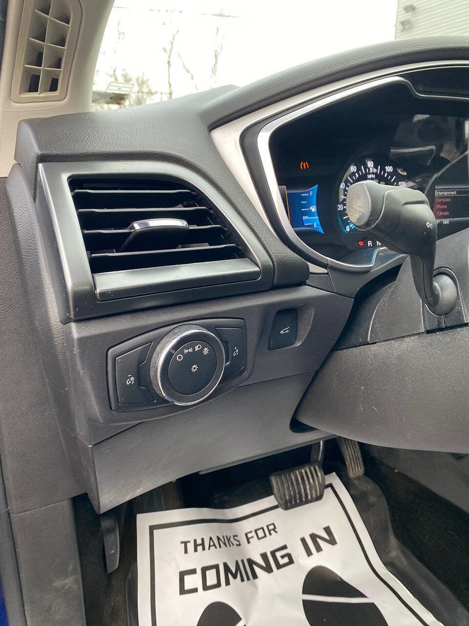 Used 2016 Ford Fusion SE image 22