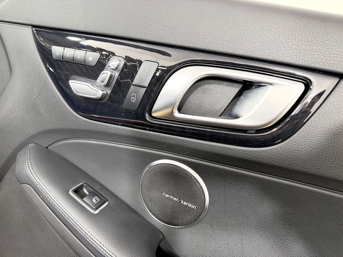 Used 2019 Mercedes-Benz SLC 300 image 38
