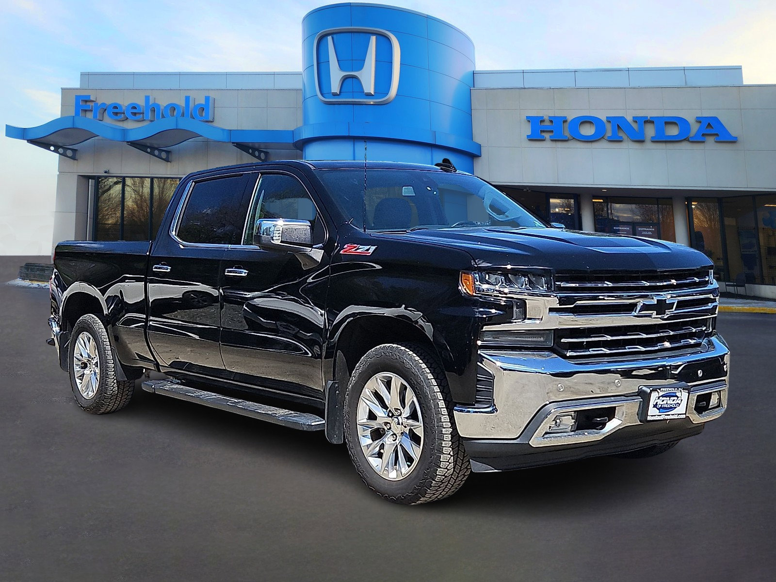 Used 2019 Chevrolet Silverado 1500 LTZ w/ LTZ Premium Package image 5