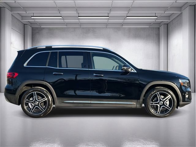 Used 2024 Mercedes-Benz GLB 250 image 2
