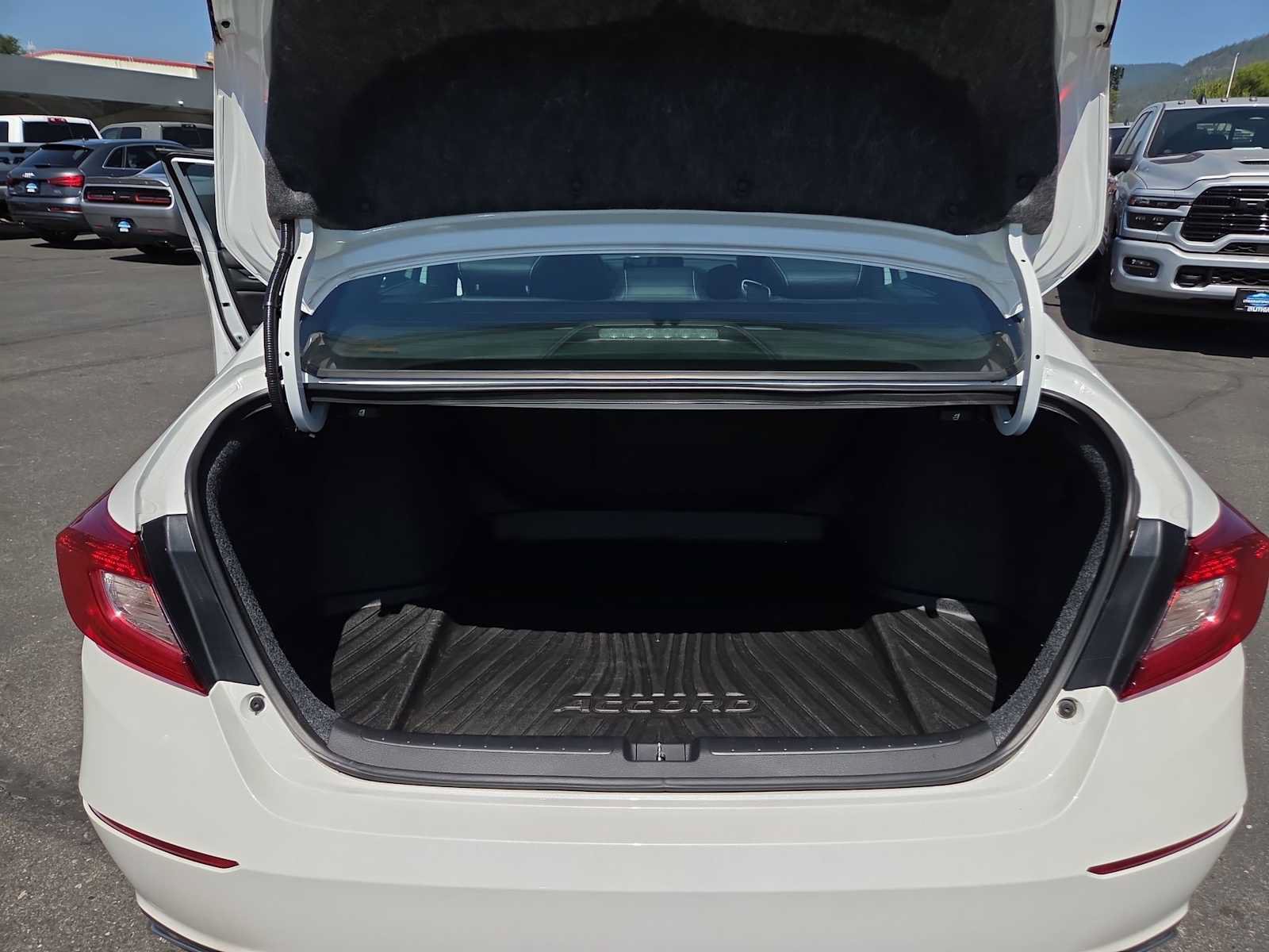Used 2022 Honda Accord Sport image 27