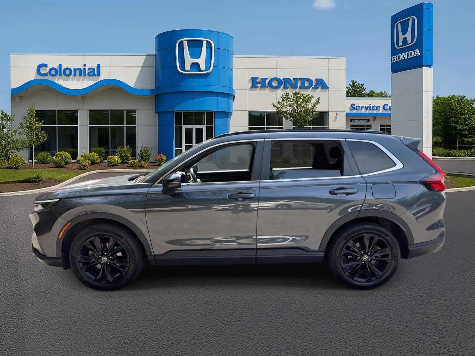 Used 2024 Honda CR-V Sport Touring image 3
