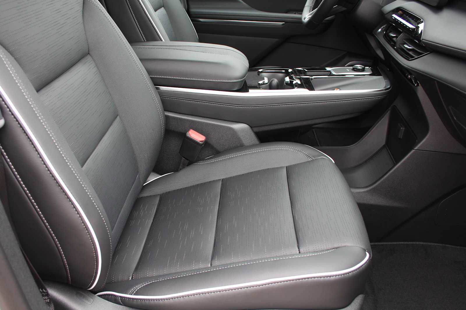 New 2026 Buick Enclave Sport Touring w/ Power Package image 20