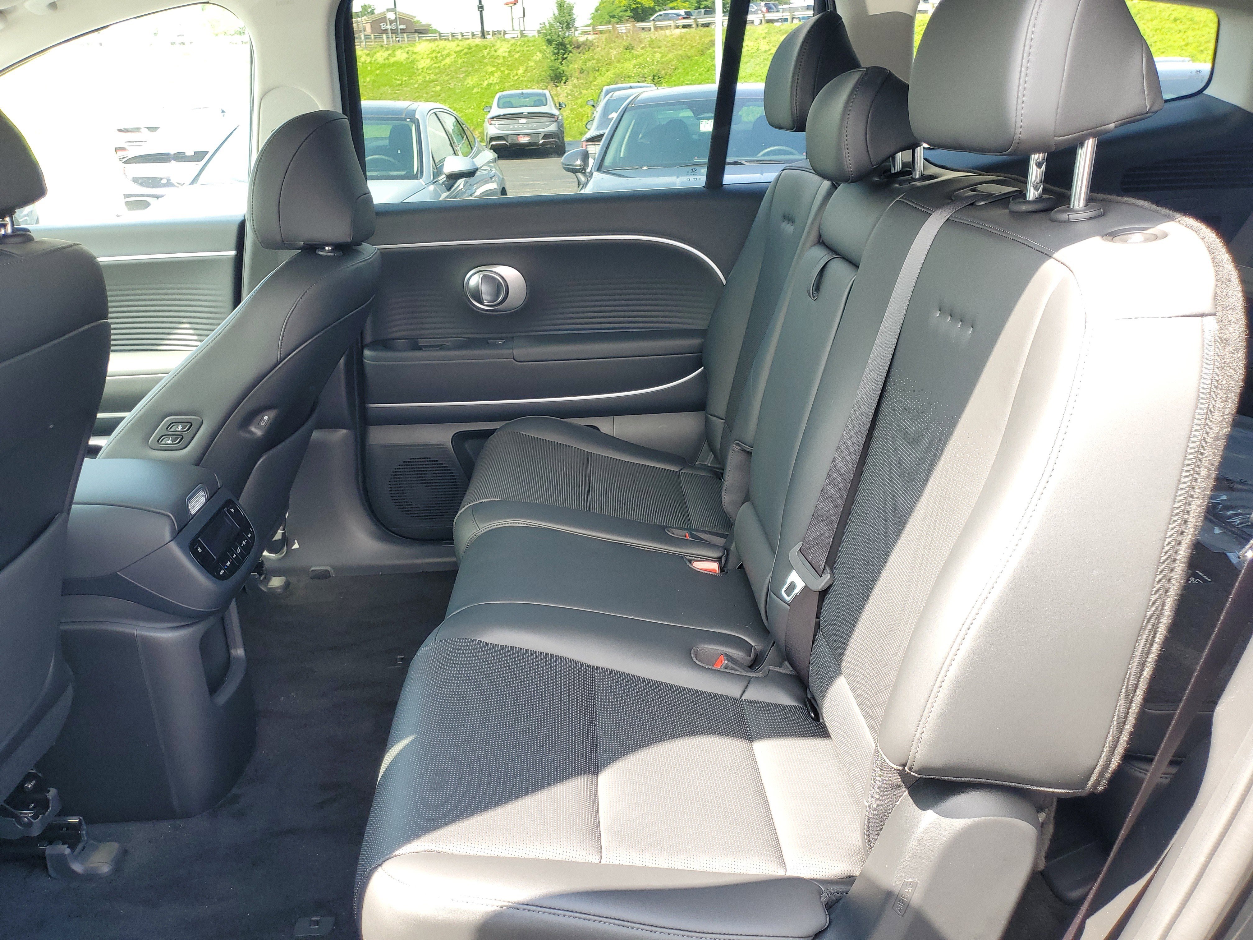 New 2026 Hyundai Ioniq 9 SEL image 16