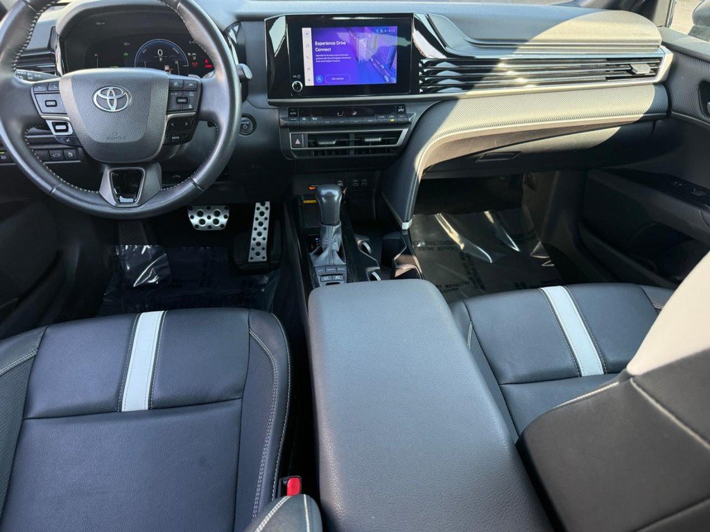 Certified 2025 Toyota Camry SE FWD image 13