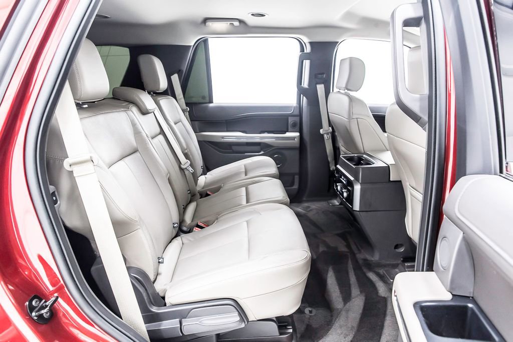 Used 2018 Ford Expedition XLT w/ Equipment Group 202A image 32