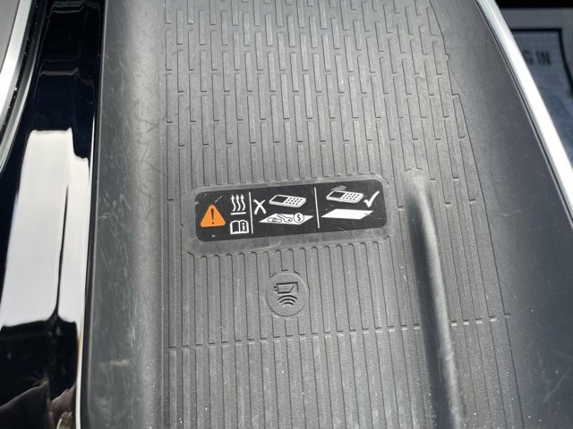 Used 2025 Buick Enclave Preferred image 27