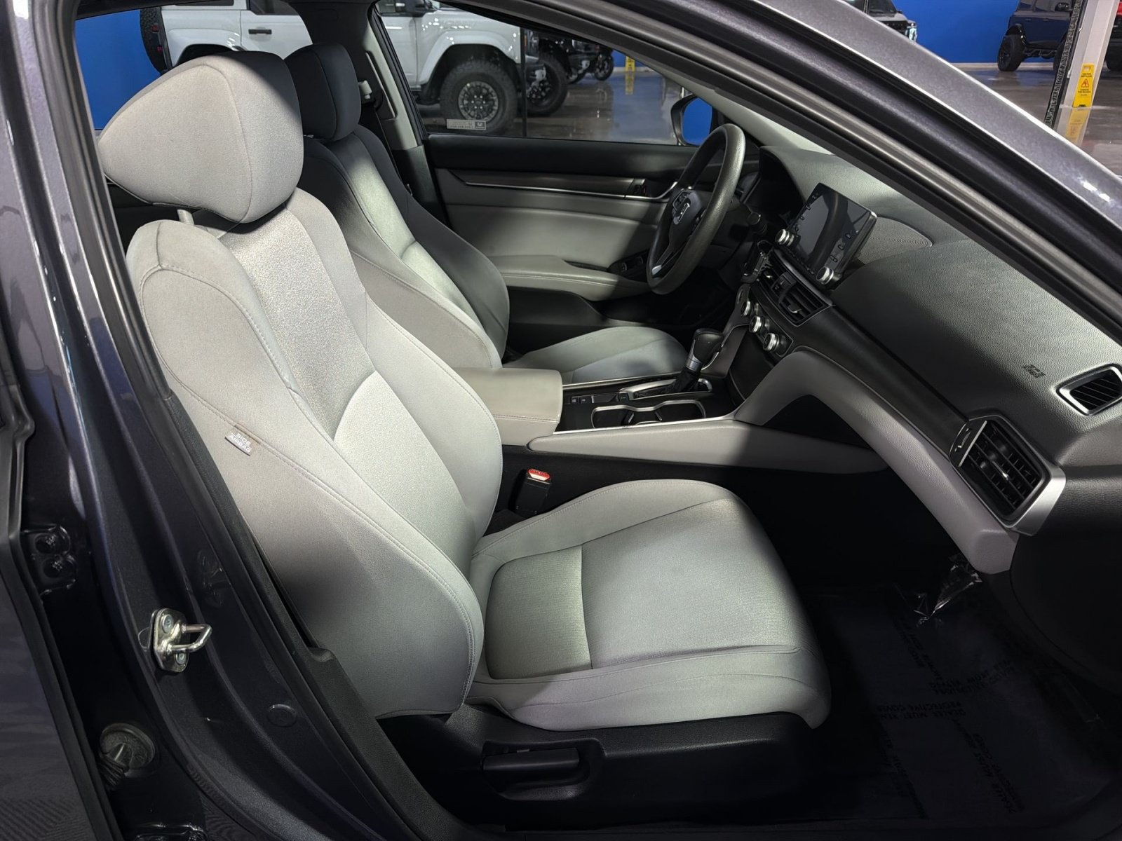 Used 2018 Honda Accord LX image 22