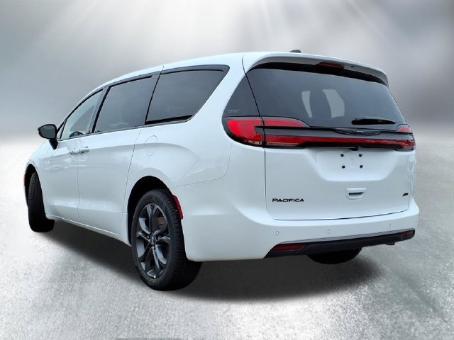Used 2026 Chrysler Pacifica Select AWD/4WD image 4