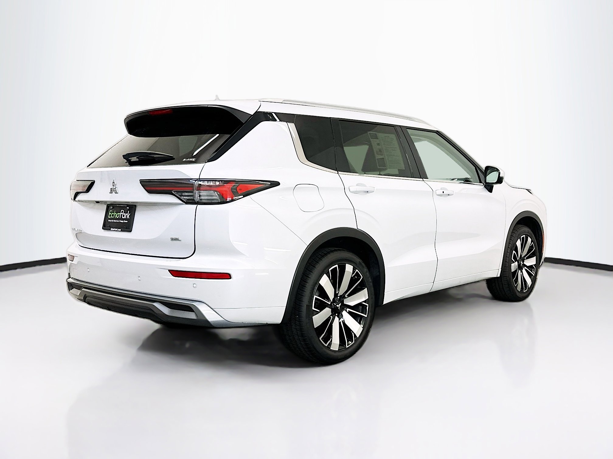 Used 2025 Mitsubishi Outlander SEL AWD/4WD image 9