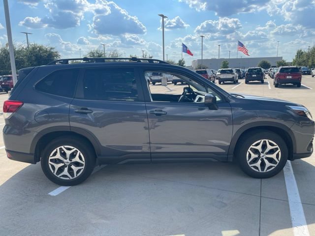 Used 2024 Subaru Forester Premium AWD/4WD image 2