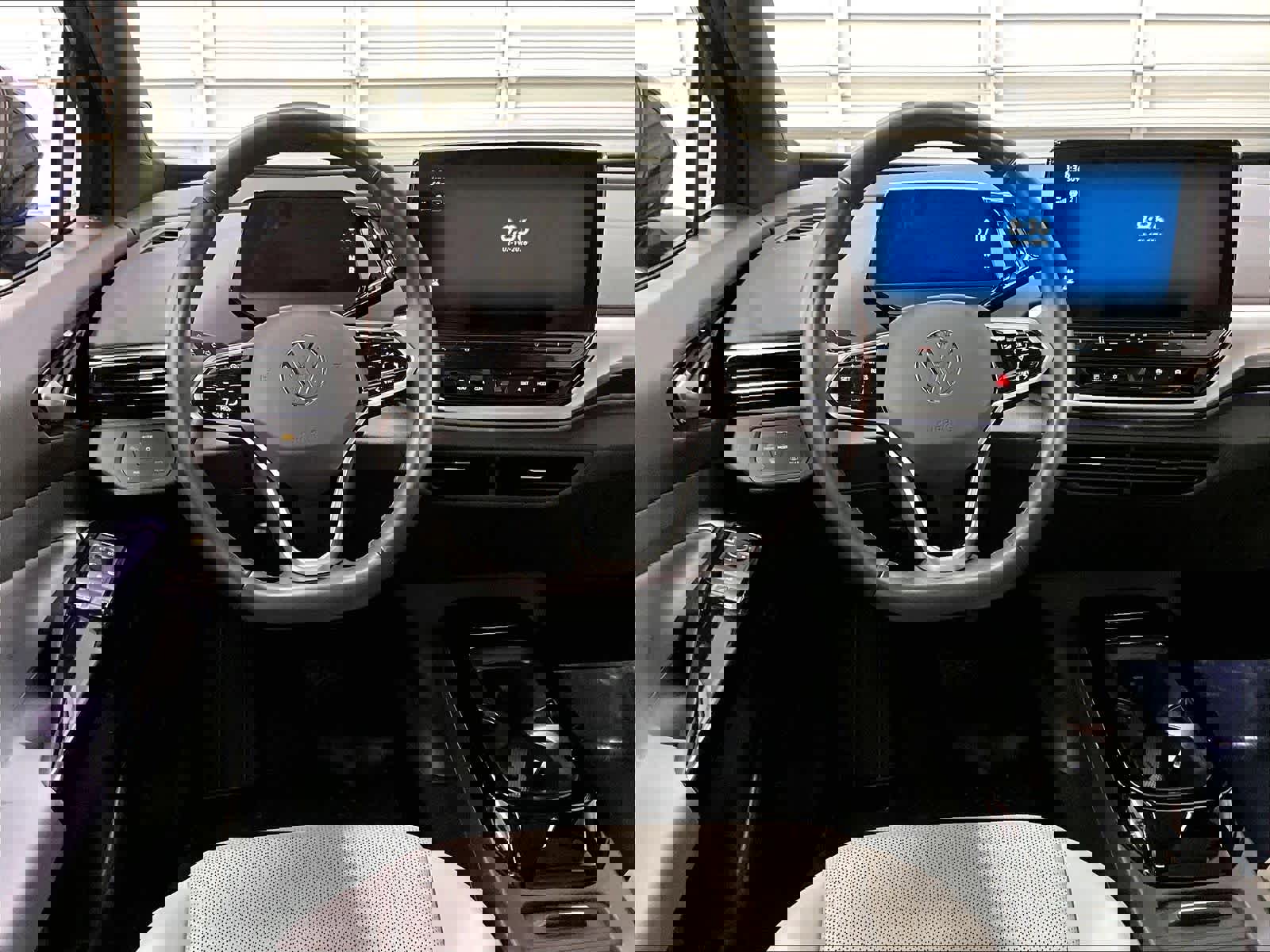 Used 2022 Volkswagen ID.4 Pro S w/ Gradient Package image 8