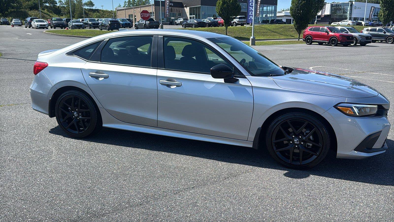 Used 2024 Honda Civic Sport image 3
